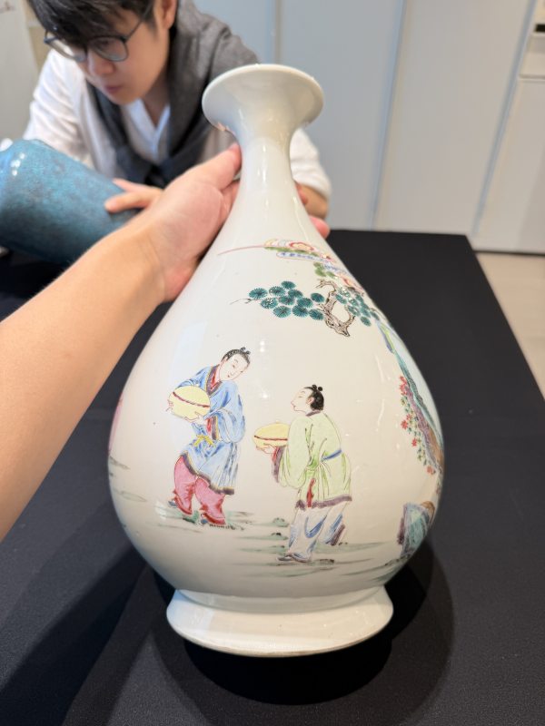 清雍正 粉彩高士對弈圖玉壺春瓶 - 图11