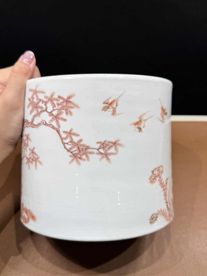 清康熙 矾红描金月月见喜图笔筒 - 图9