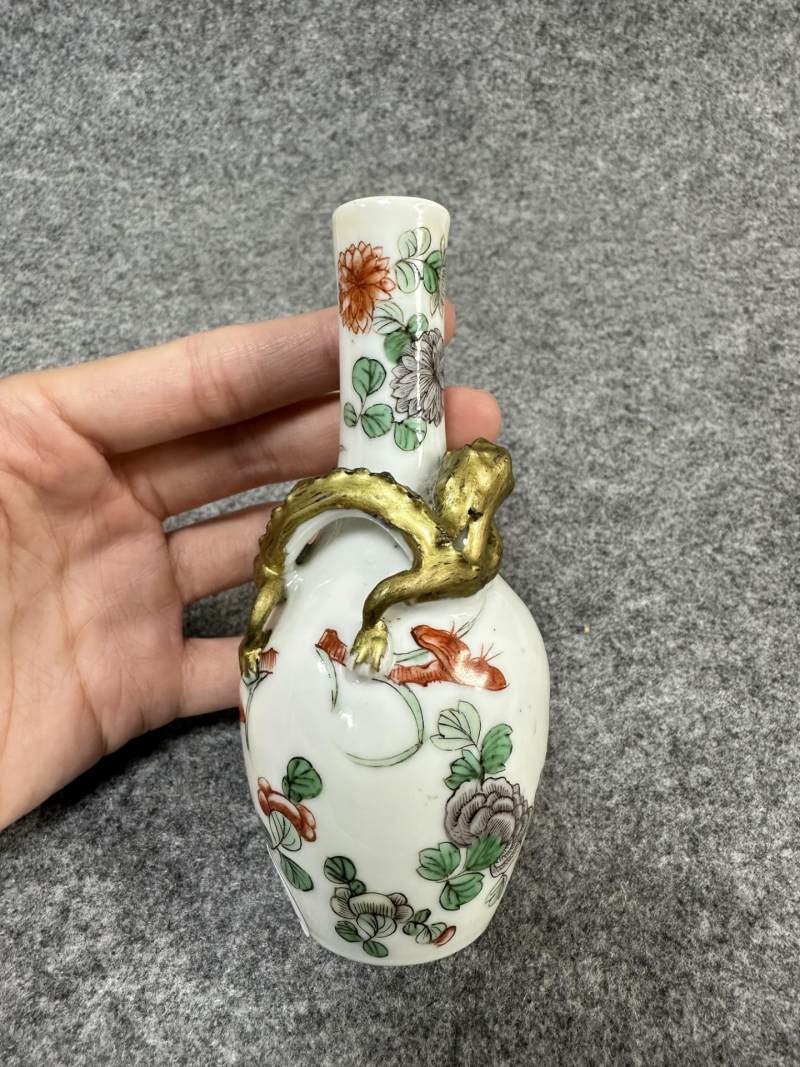    清 五彩花卉蟠螭莱菔瓶 - 图4