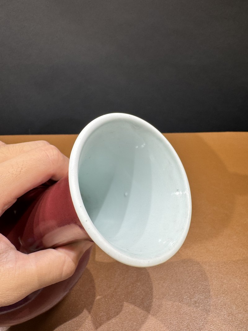 清乾隆 红釉小赏瓶 - 图6