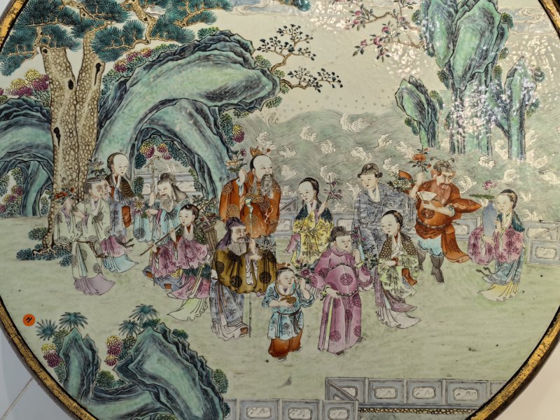 清乾隆 粉彩十二花神图案几 - 图8