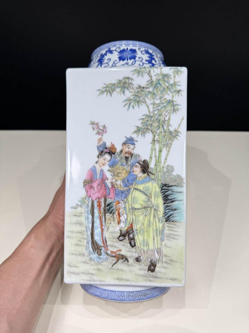 民国 粉彩十二花神故事图琮式瓶一对 - 图5