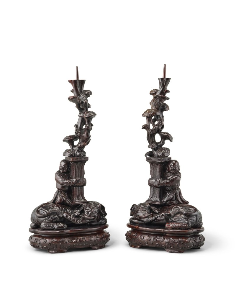 清乾隆　紫檀太平有象燭台一對 | A PAIR OF ZITAN 'BOY AND ELEPHANT' CANDLESTICKS - 图3