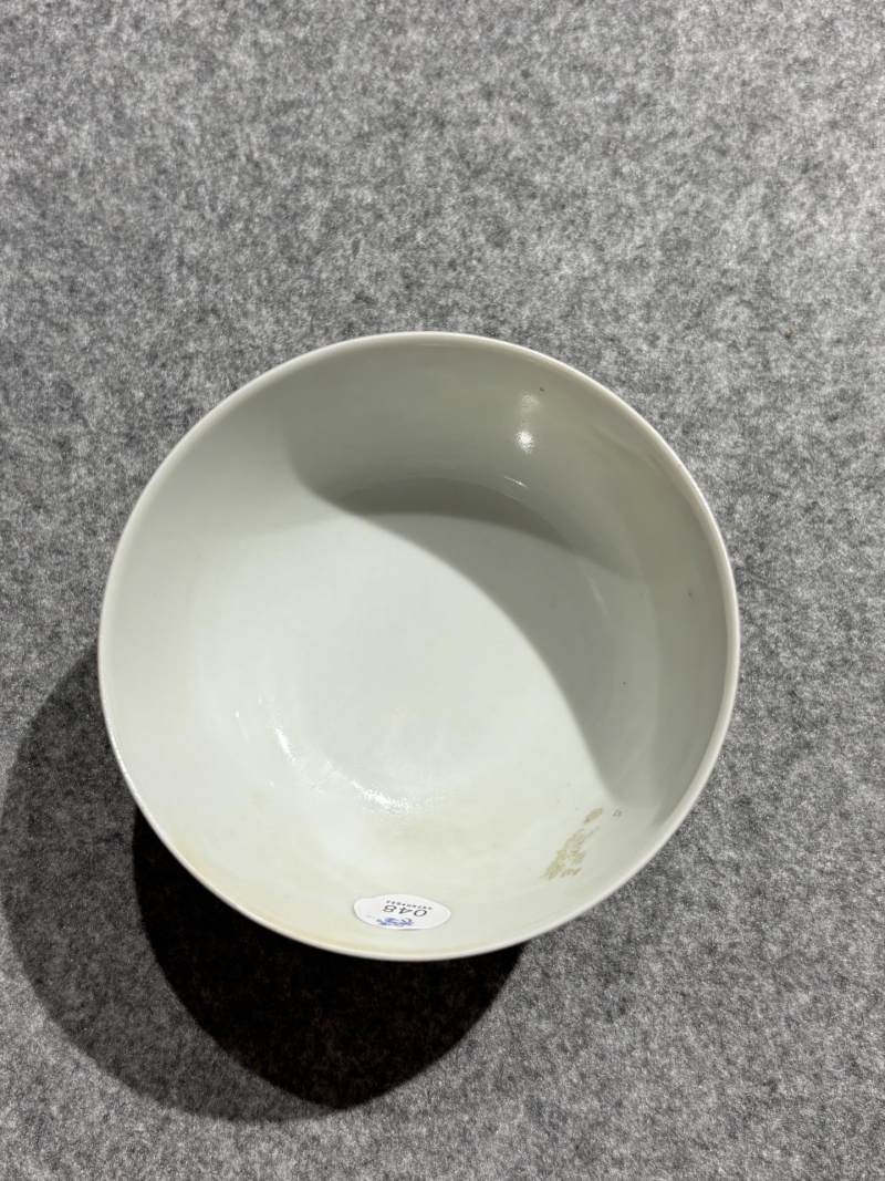    清道光 珊瑚红开光洋彩牡丹纹碗 - 图8