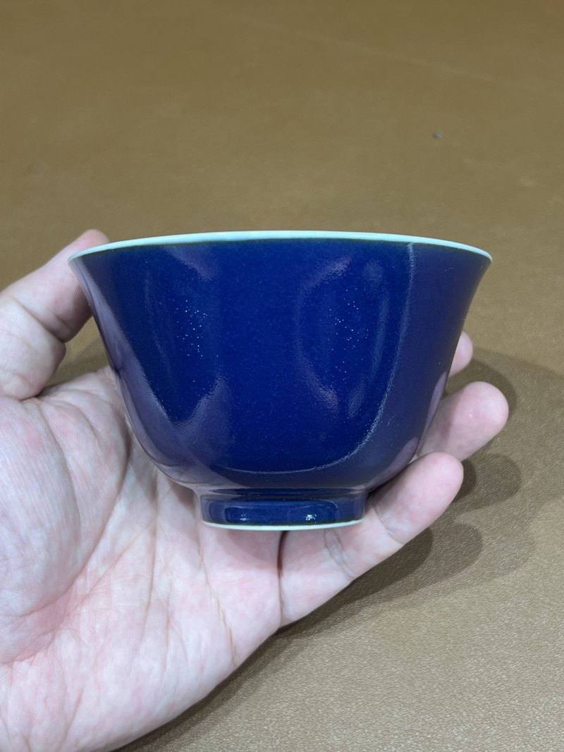 清雍正 宝石蓝釉金钟杯一对 - 图6
