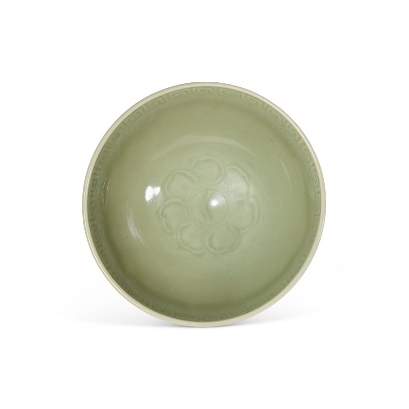 明十五世紀 龍泉窯青釉刻花蓮子盌  MING DYNASTY, 15TH CENTURY - 图2