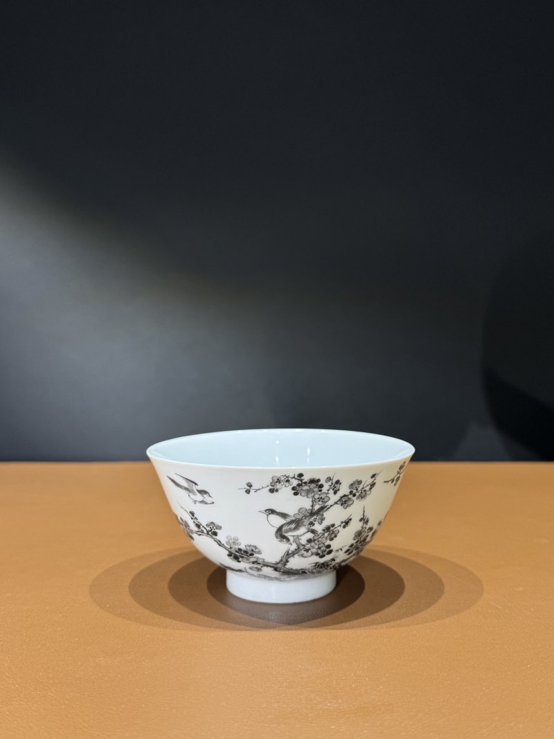 清道光 『嶰竹主人造』珐琅墨彩喜鹊登梅图碗 - 图3