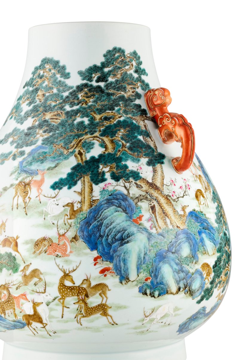 清乾隆 洋彩百鹿雙耳尊 六字篆書款  QIANLONG SIX-CHARACTER SEAL MARK IN UNDERGLAZE BLUE AND OF THE PERIOD (1736-1795) - 图3