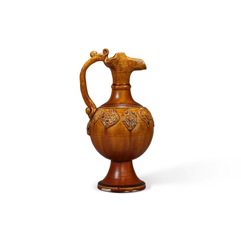 唐 褐釉貼花葉紋鳳首龍柄執壺  TANG DYNASTY (618-907)