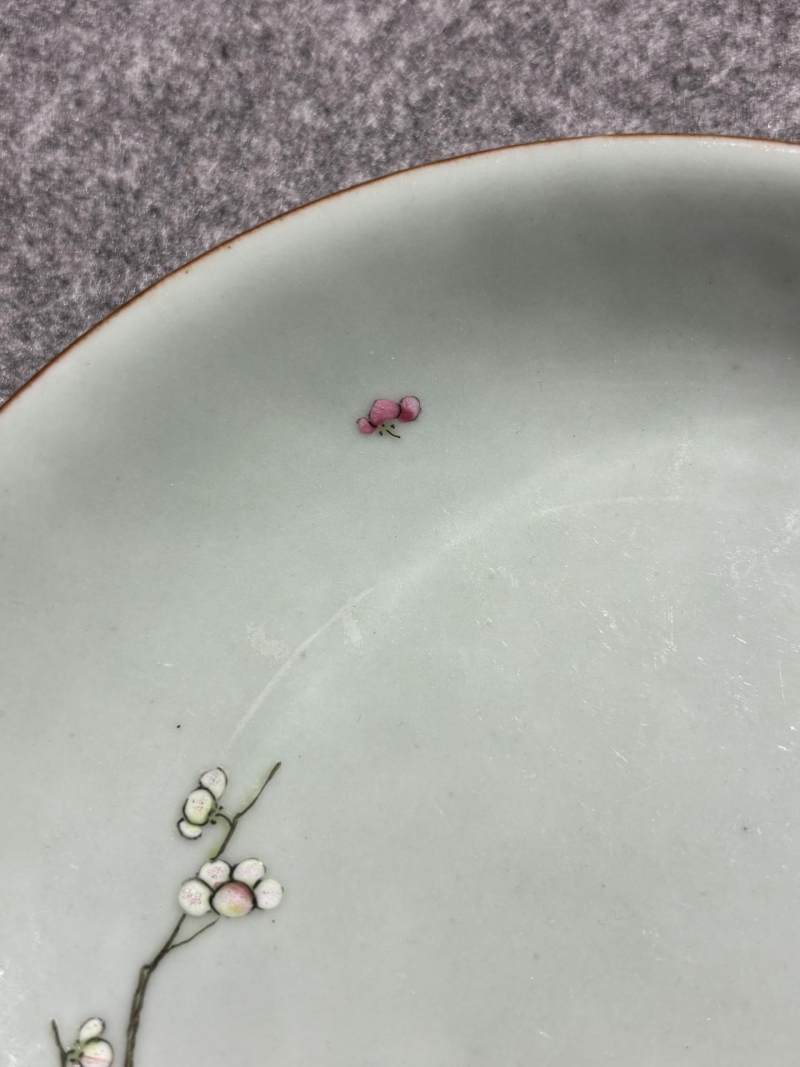    清乾隆 青釉粉彩过枝梅花盘 - 图5