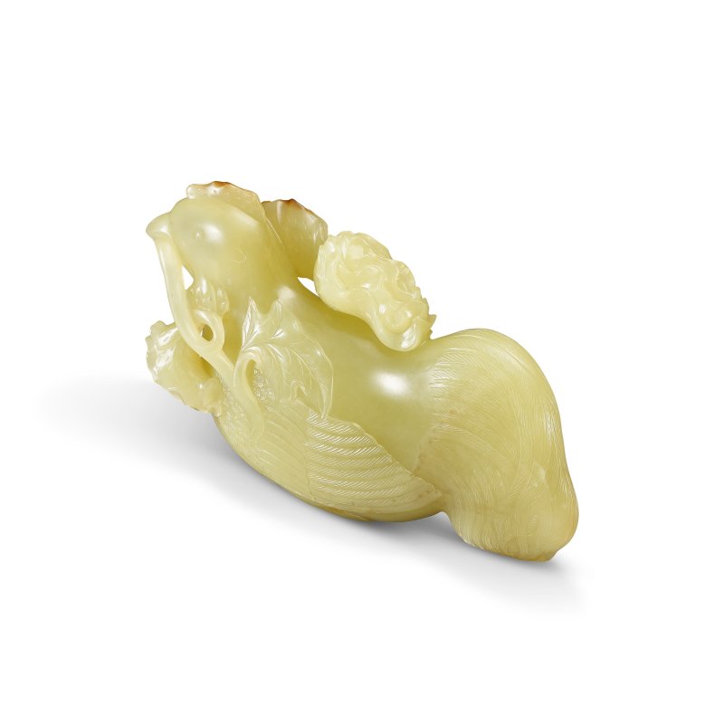 清乾隆 黃玉銜花瑞雞擺件  QIANLONG PERIOD (1736-1795)