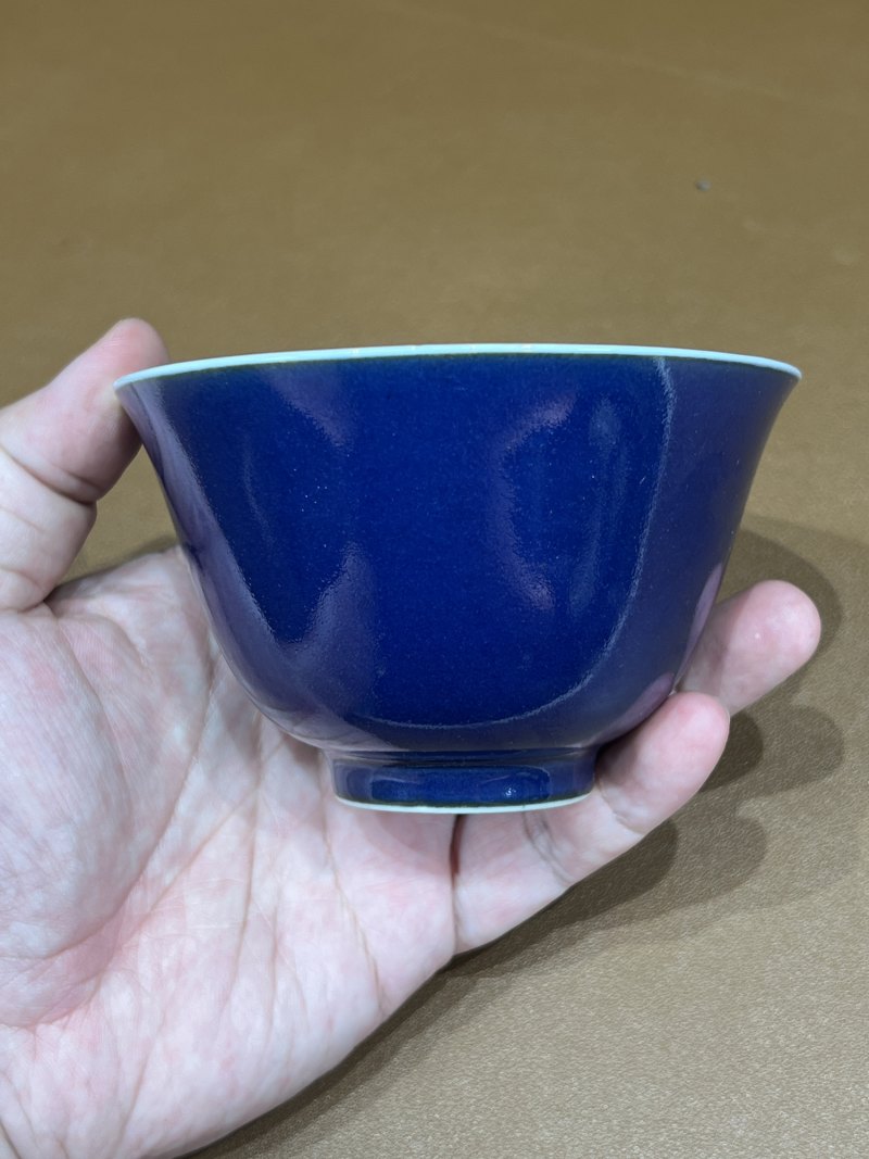 清雍正 宝石蓝釉金钟杯一对 - 图7
