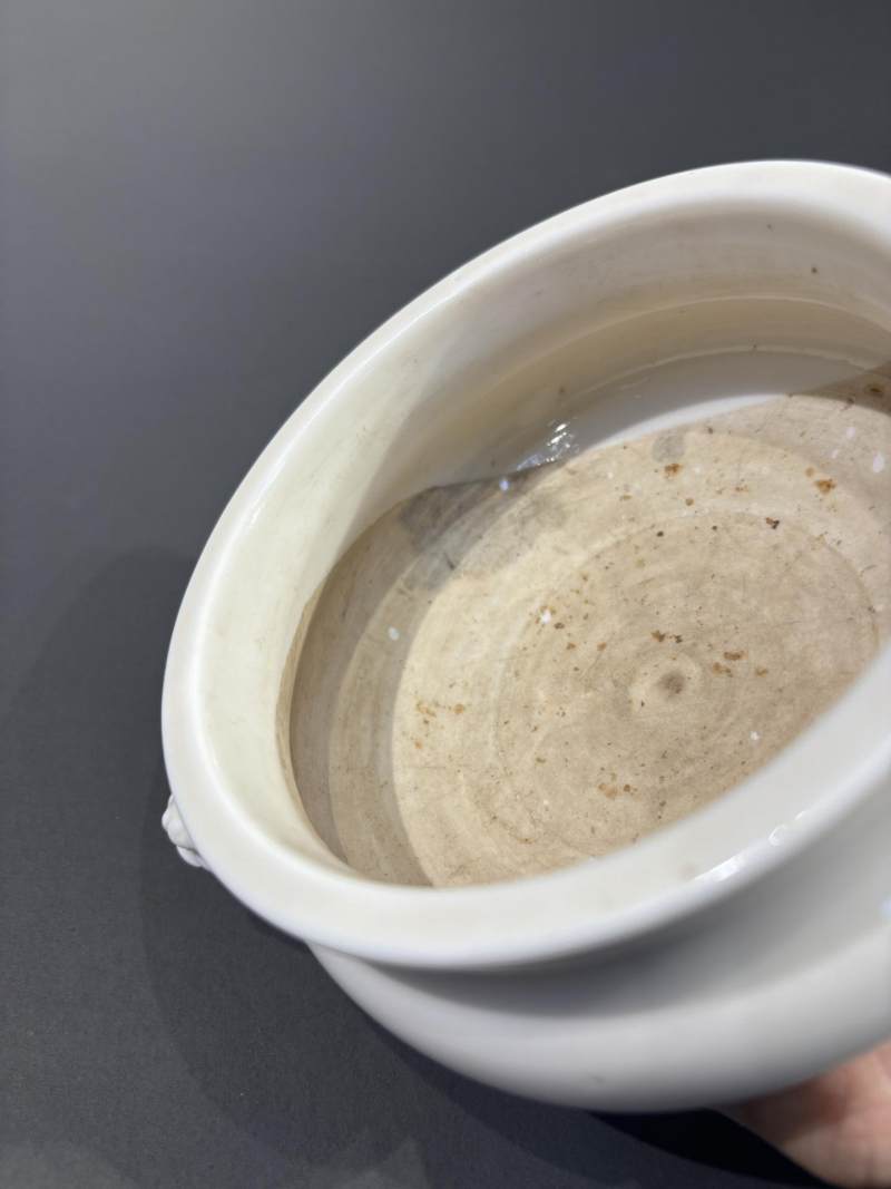    明末清初 德化窑白釉铺首炉 - 图7