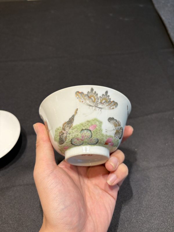 清道光 “月舫雅製”款粉彩蝴蝶紋蓋碗 - 图14
