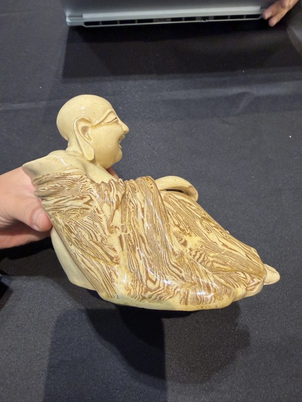 明 漳州窯絞胎米黃釉布袋和尚 - 图11