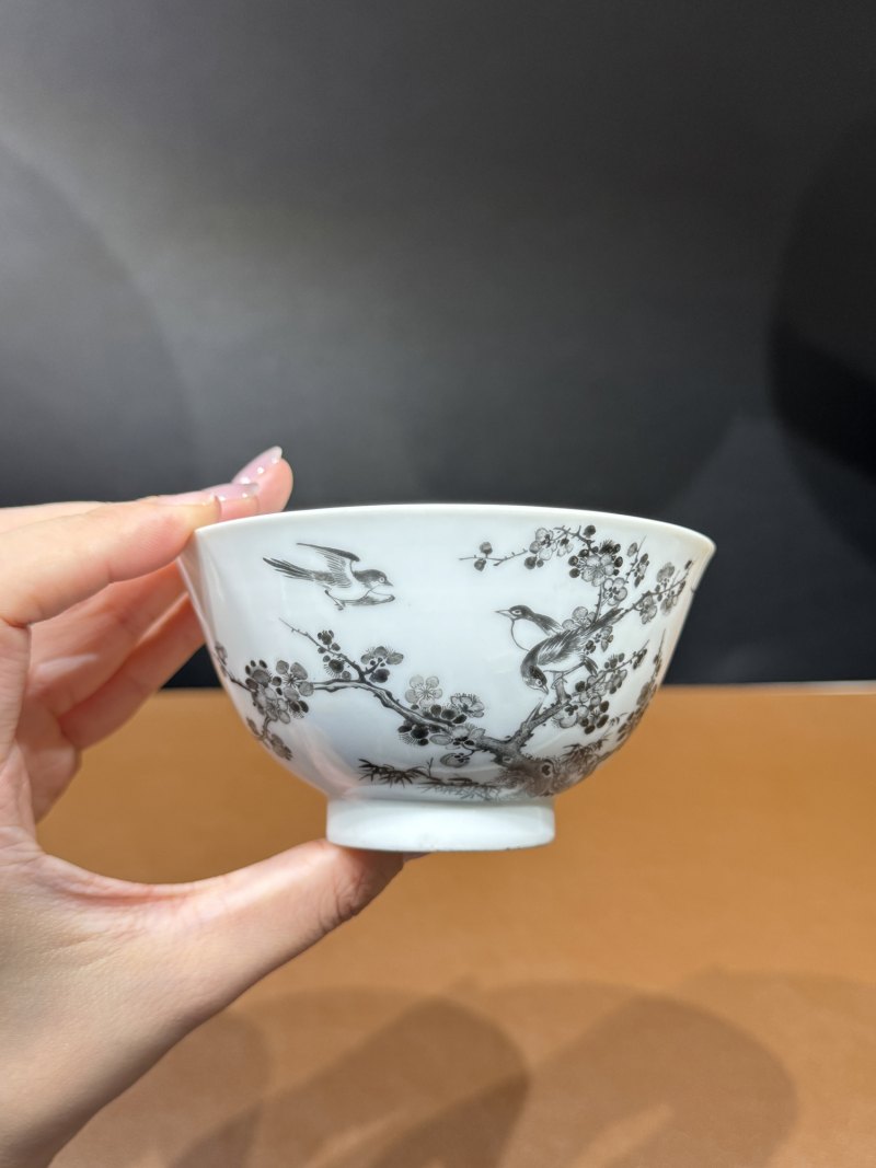 清道光 『嶰竹主人造』珐琅墨彩喜鹊登梅图碗 - 图5