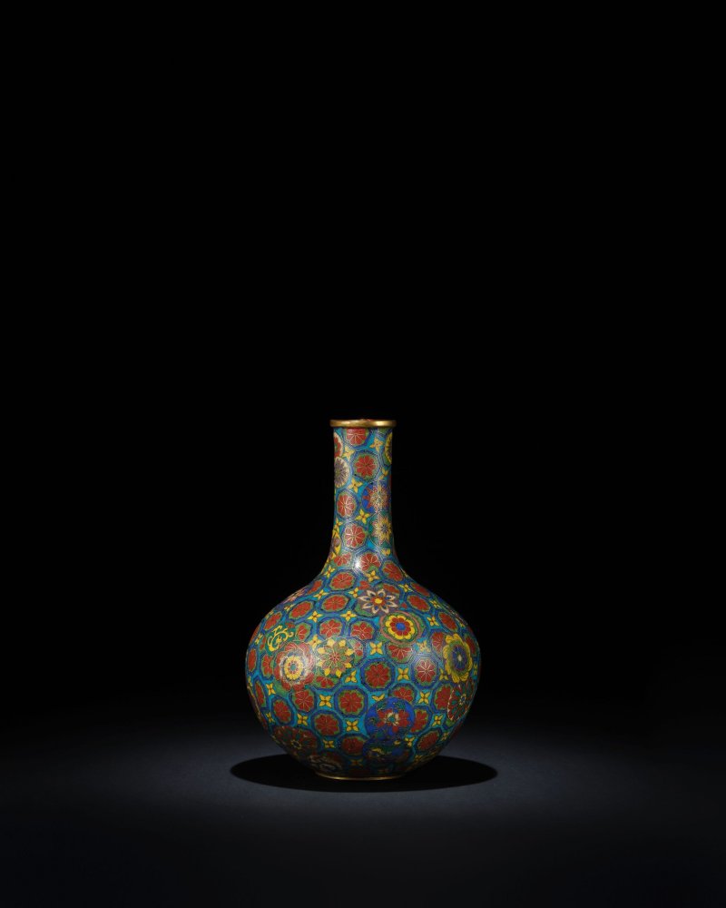 清雍正/乾隆早期　掐絲琺瑯錦地團花天球瓶 | A RARE CLOISONNÉ ENAMEL BOTTLE VASE - 图5
