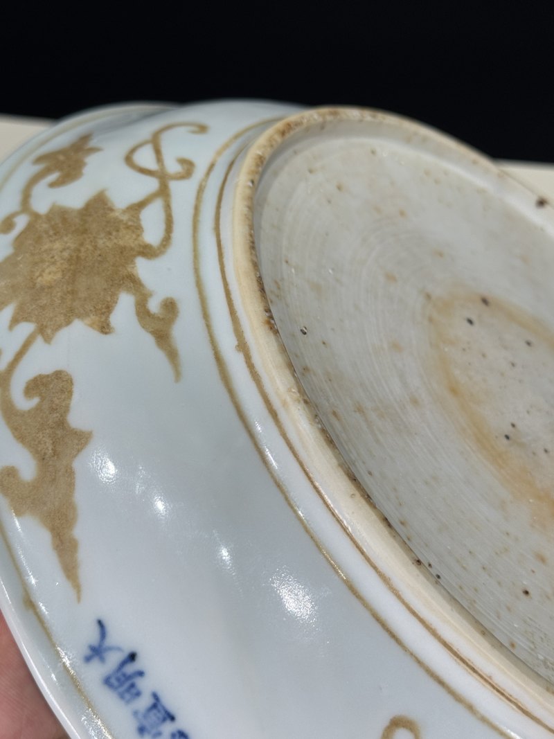 明宣德 褐黄折枝栀子花果纹盘 - 图17