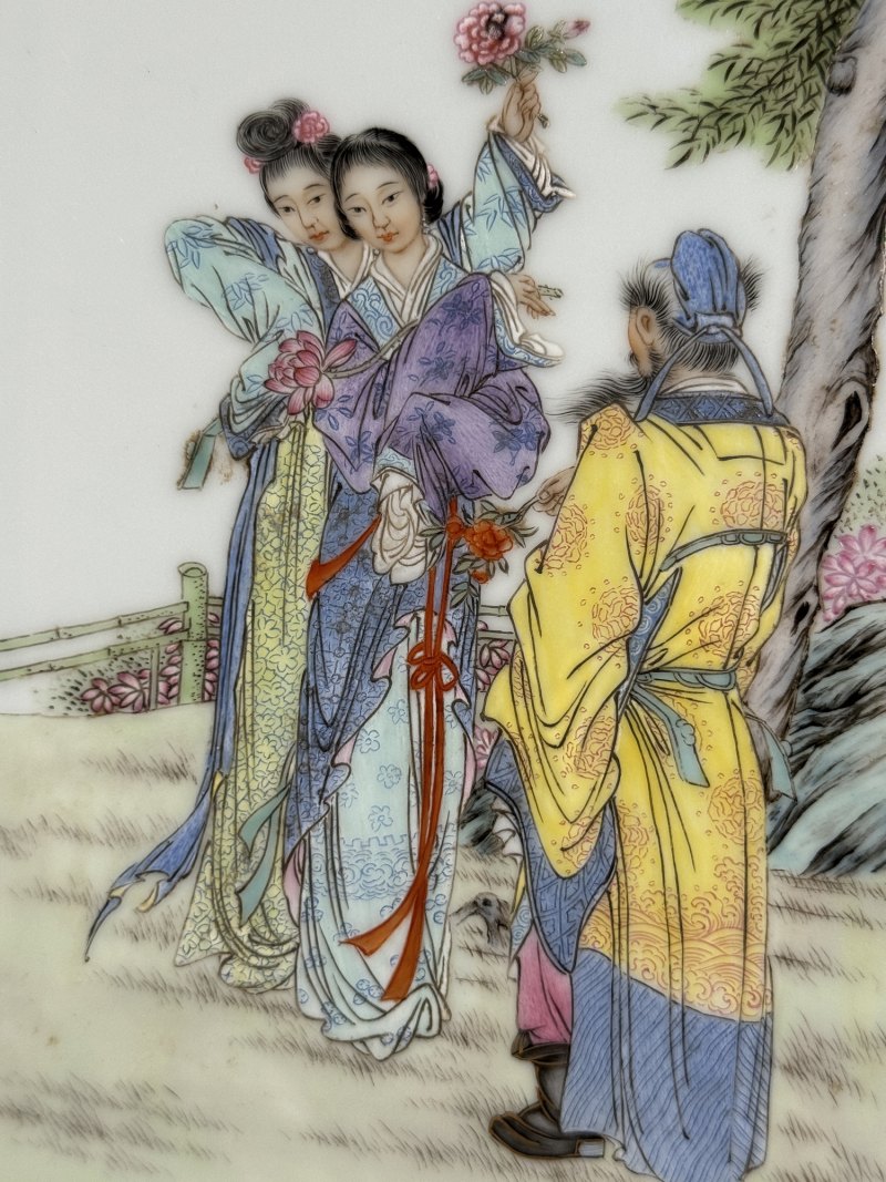 民国 粉彩十二花神故事图琮式瓶一对 - 图8