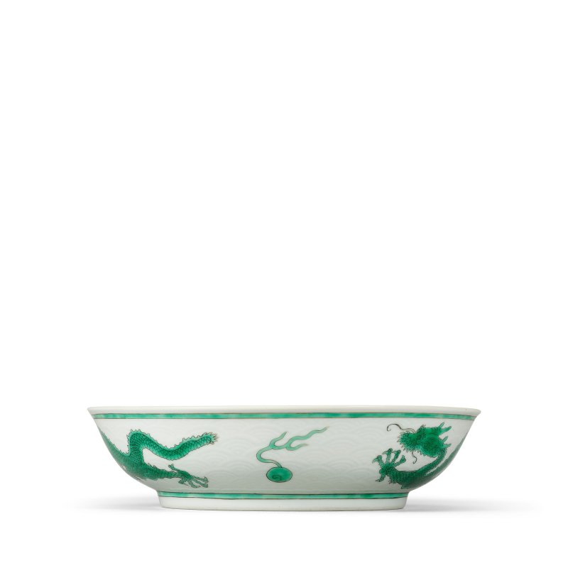清道光　白地綠彩趕珠龍紋盤 | A GREEN-ENAMELLED 'DRAGON' DISH - 图7