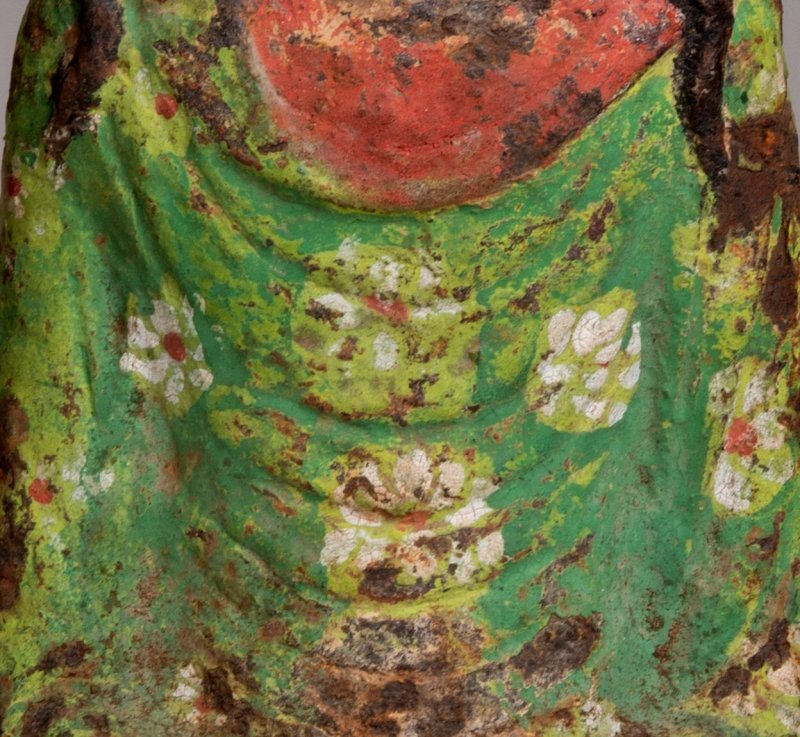 十一至十三世紀 或為西夏 鐵加彩菩薩坐像 | A RARE POLYCHROME-DECORATED IRON FIGURE OF A SEATED BODHISATTVA - 图9