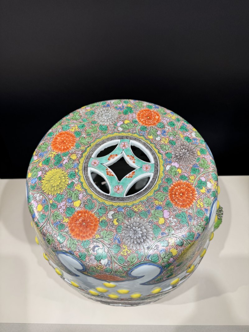 清康熙-雍正 五彩加粉彩缠枝花卉纹鼓凳 - 图7