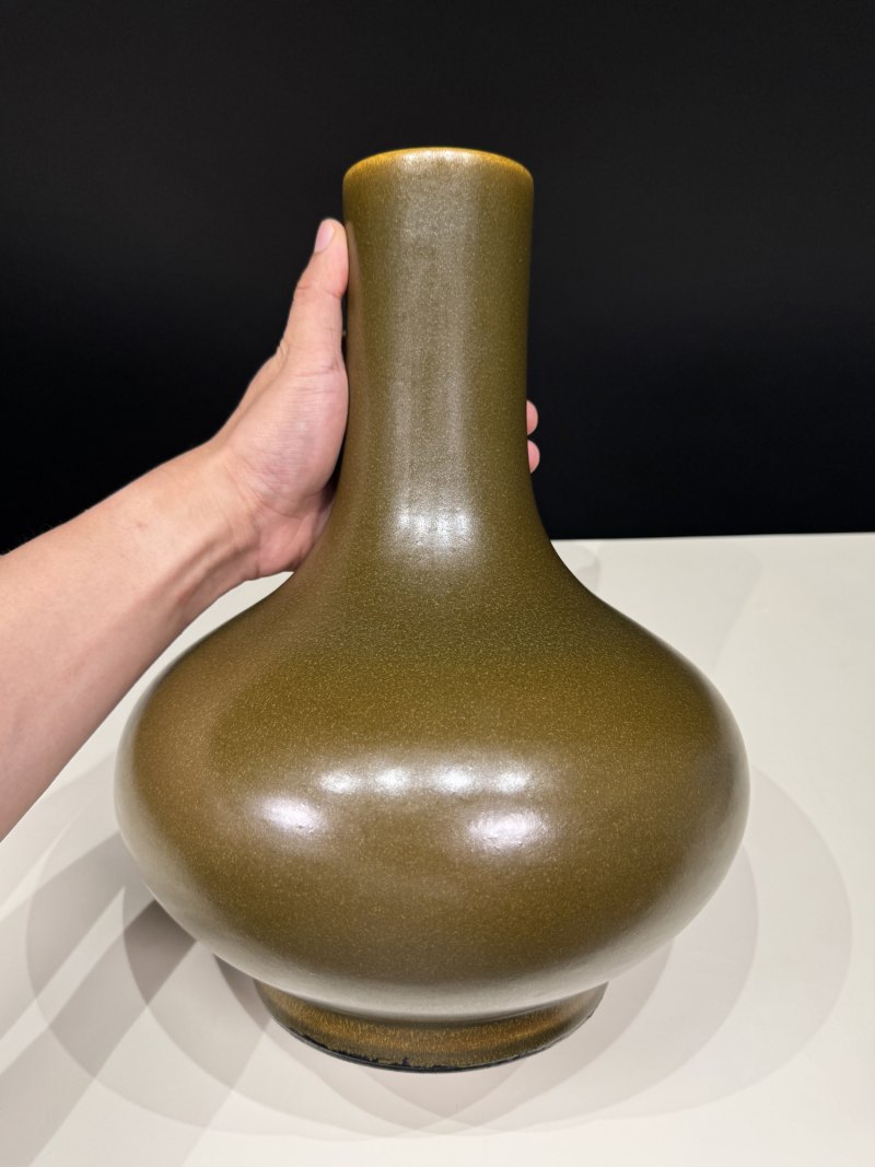 清光绪 茶叶末釉荸荠瓶 - 图3