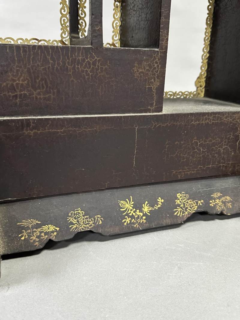    清 大漆描金文房博古架 - 图11