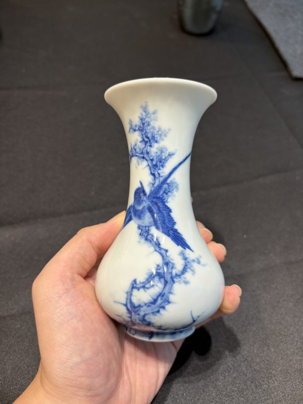 民國王步風格青花花鳥瓶 - 图11