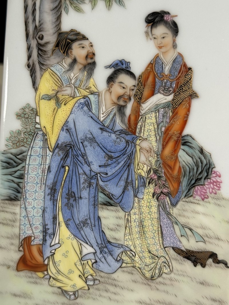 民国 粉彩十二花神故事图琮式瓶一对 - 图9
