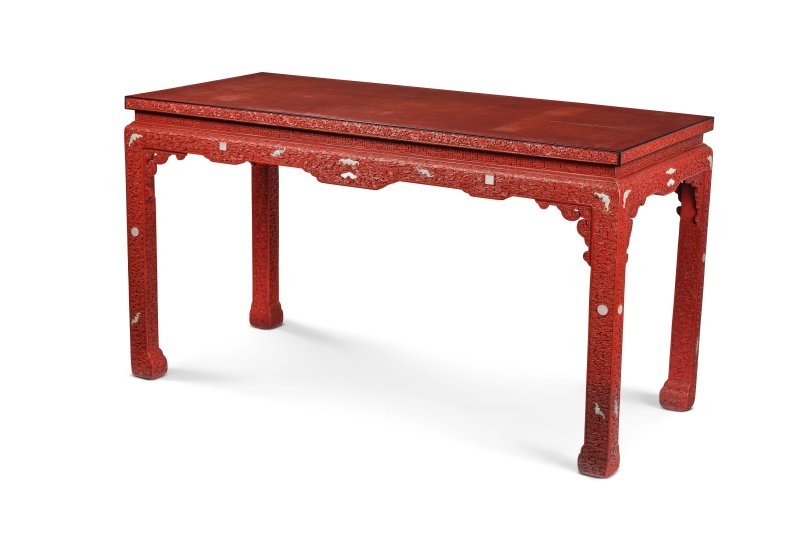 清乾隆　御製剔紅嵌玉束腰馬蹄足條桌 | AN EXCEPTIONALLY RARE IMPERIAL CARVED CINNABAR LACQUER JADE-INSET TABLE - 图4