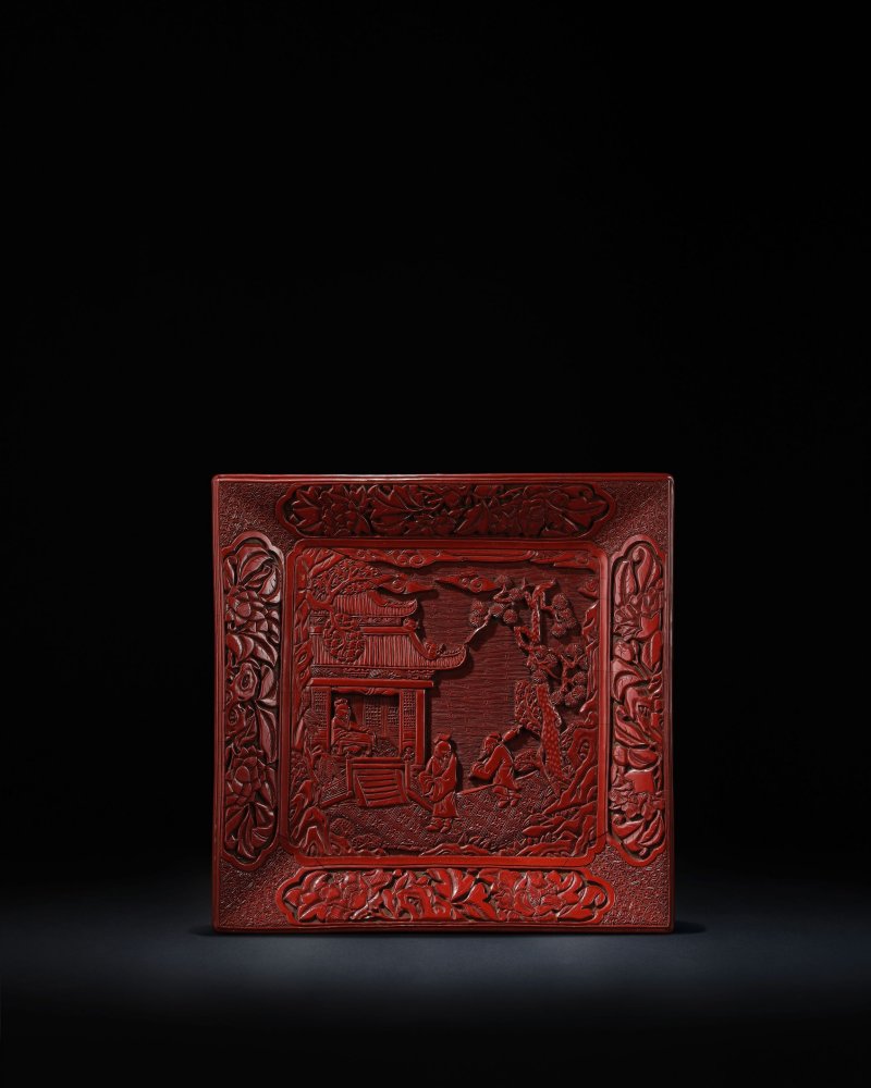 明中期　剔紅松下訪友圖方盤 | A CARVED CINNABAR LACQUER 'SCHOLARS UNDER PINE' SQUARE DISH - 图1
