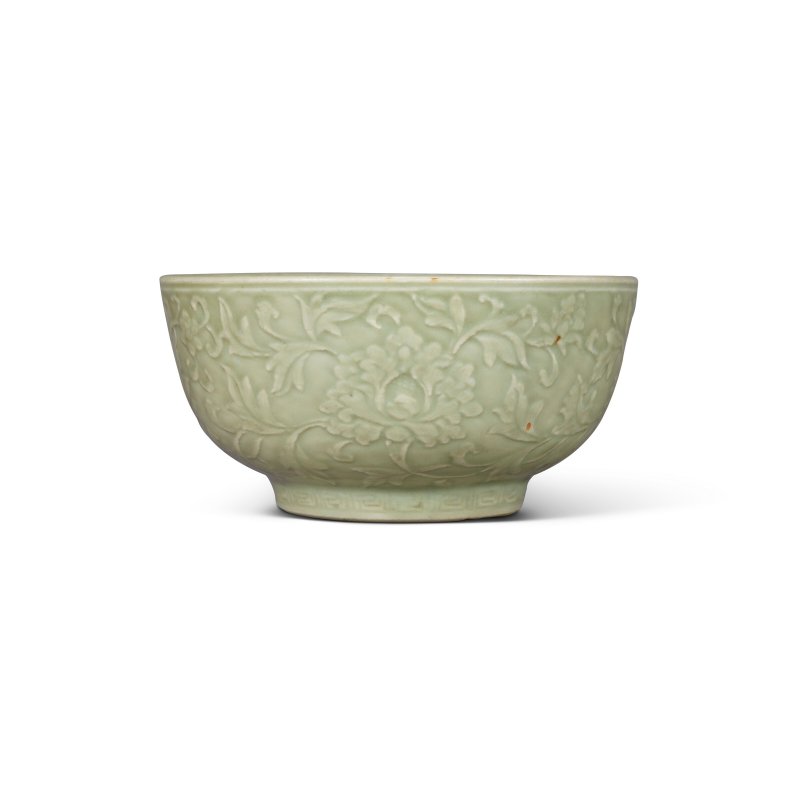 明十五世紀 龍泉窯青釉刻四季花卉紋盌  MING DYNASTY, 15TH CENTURY - 图1