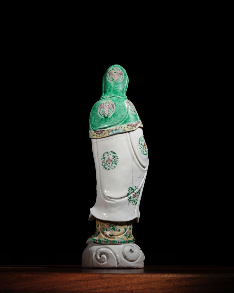 清康熙 德化五彩觀音立像 | A WUCAI DECORATED DEHUA FIGURE OF GUANYIN - 图11
