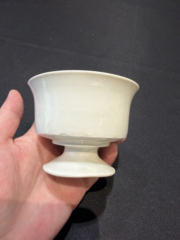 唐 邢窯白釉貼塑飛鳥紋吸杯 - 图9