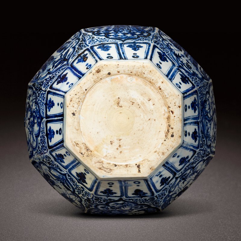 元 青花開光「西王母蟠桃會」故事圖八方大罐  YUAN DYNASTY (1279-1368) - 图5