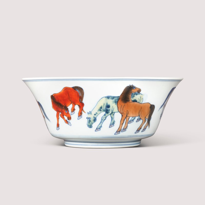 清康熙 鬥彩八駿 圖盌  KANGXI PERIOD (1662-1722)