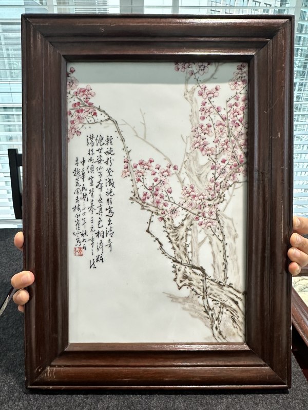 民國田鶴仙 粉彩梅花圖瓷板 - 图8