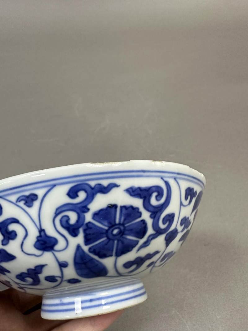    明末清初 青花缠枝栀子纹碗 - 图4