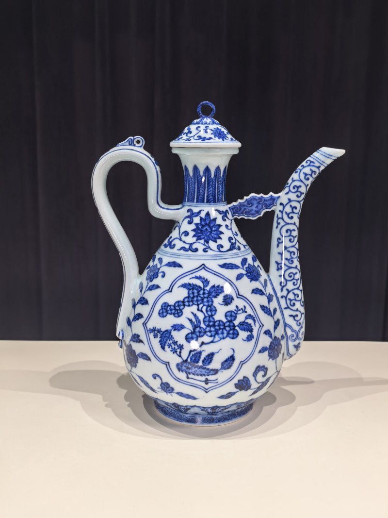 清乾隆 青花折枝瑞果纹执壶 - 图7