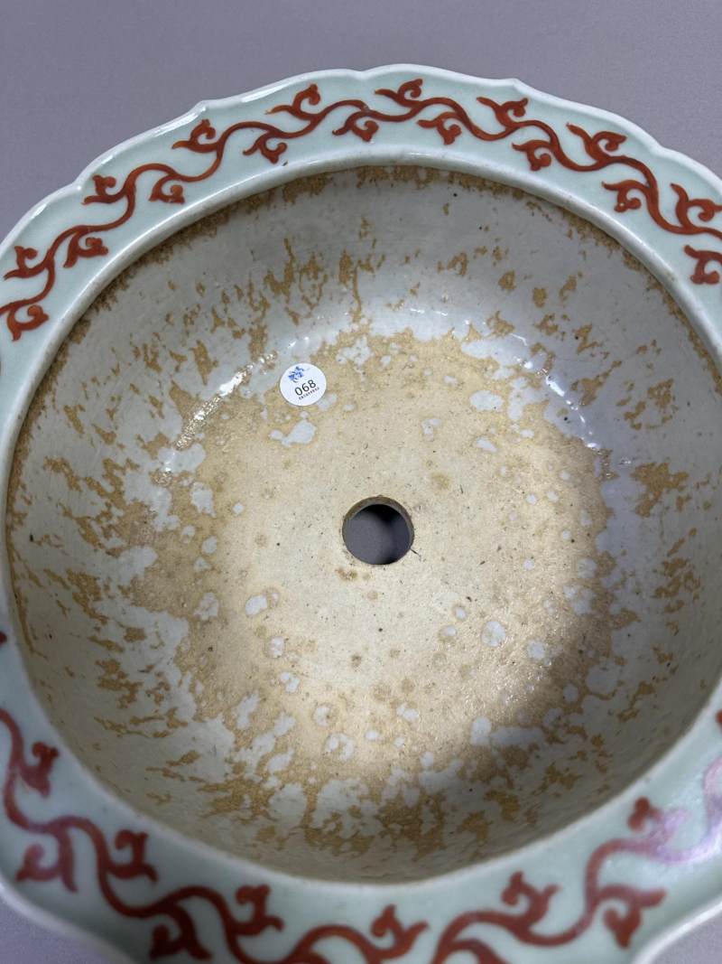    清乾隆 青釉粉彩十二花神葵口盆 - 图10