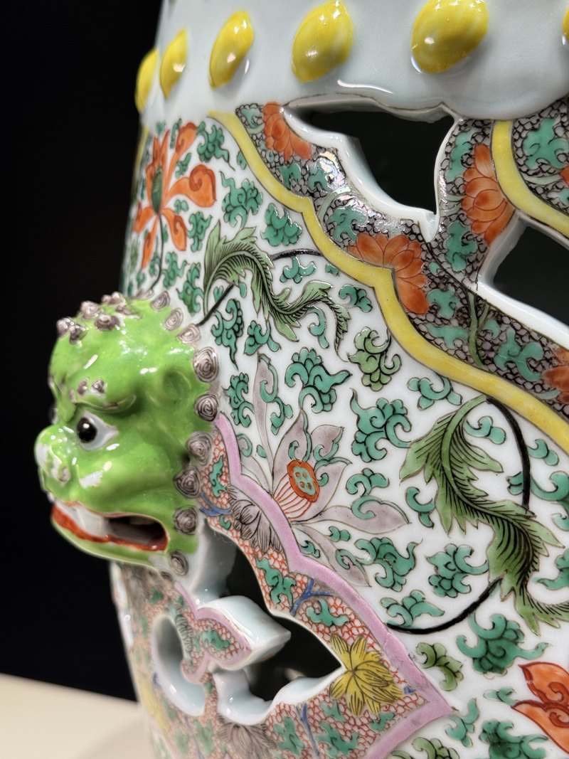 清康熙-雍正 五彩加粉彩缠枝花卉纹鼓凳 - 图11