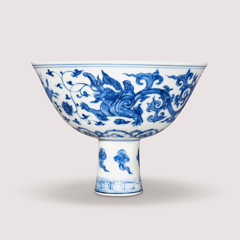 明成化 御製青花夔龍銜蓮紋高足盌  CHENGHUA PERIOD (1465-1487) - 图2