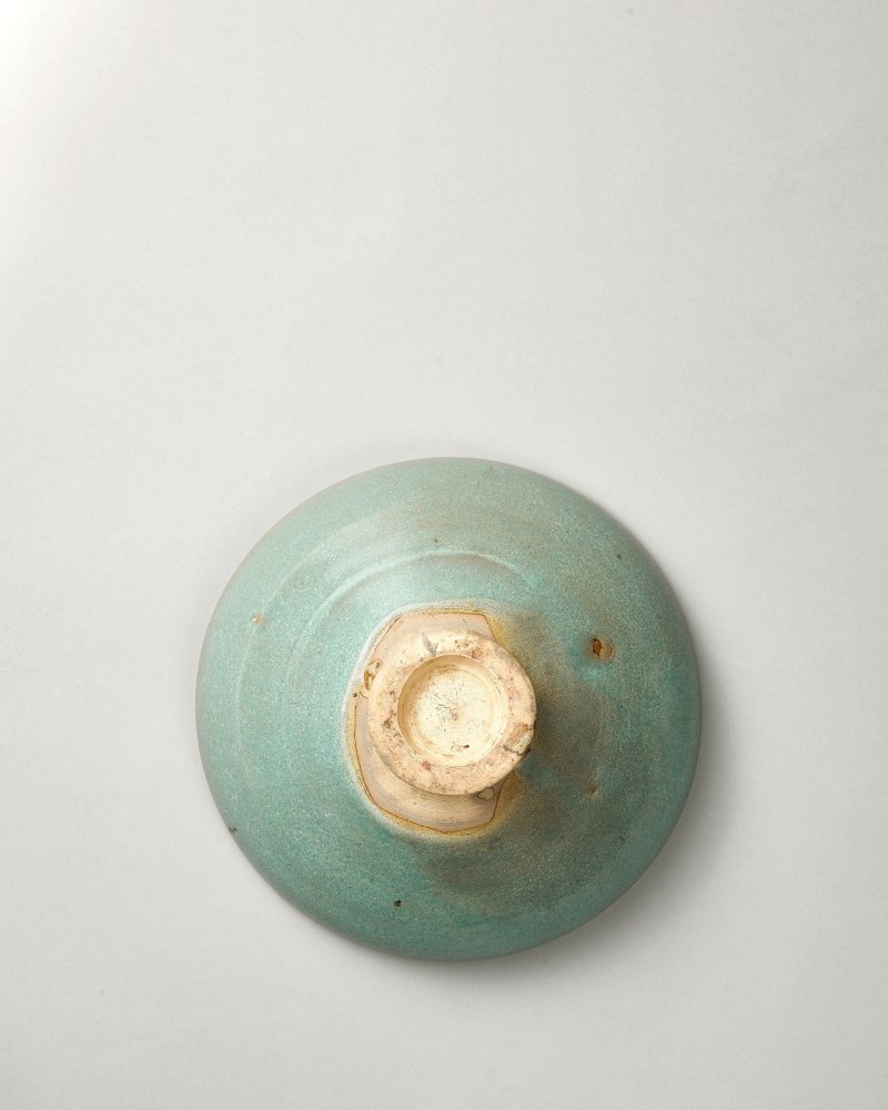 元　鈞窯天藍釉紫斑碗 | A LARGE JUN PURPLE-SPLASHED BOWL - 图3