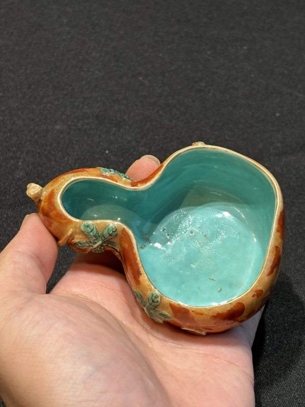 清中期粉彩貼塑葫蘆水洗 - 图10