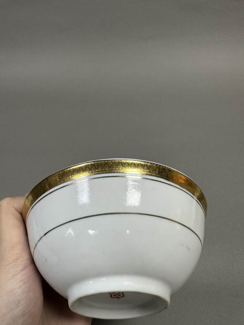    清宣统 溥仪伪满皇宫兰花御纹章碗（一对） - 图5