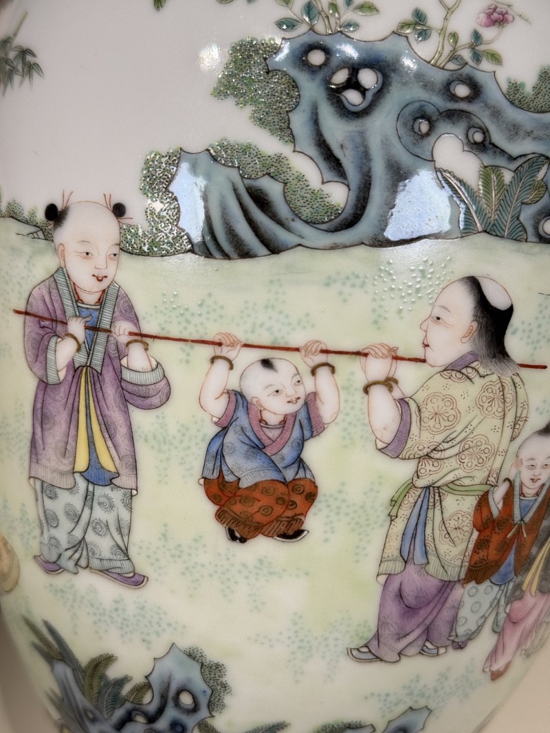 民国 粉彩婴戏图瓶 - 图10