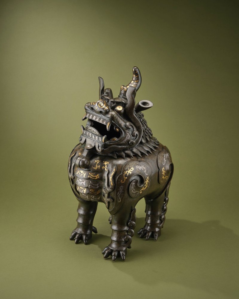 宋　銅錯金銀甪端薰爐 | A GOLD AND SILVER-INLAID LUDUAN INCENSE BURNER AND COVER - 图4