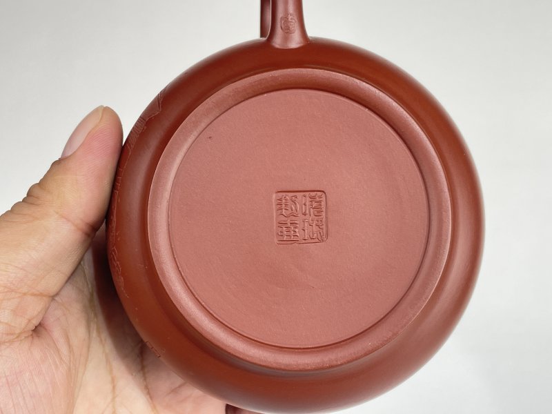 名家款紫砂壶一把 - 图4