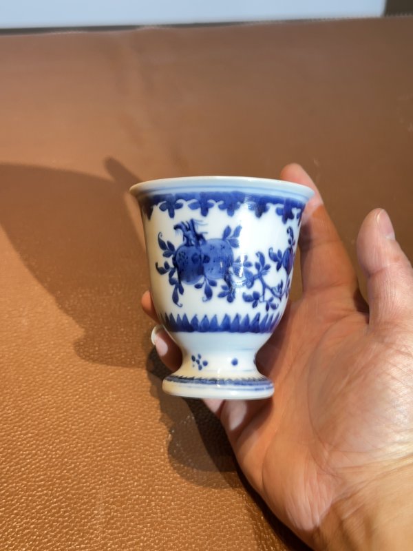 清乾隆 青花折枝花卉纹高足杯 - 图3